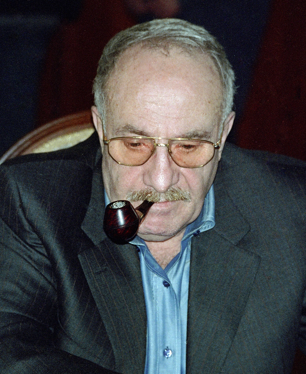 По сценариям Эдуарда Яковлевича Володарского снять больше 50-ти фильмов