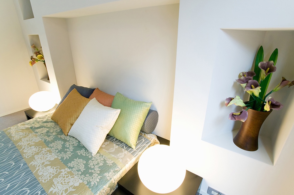 Декоративная ниша в спальне 