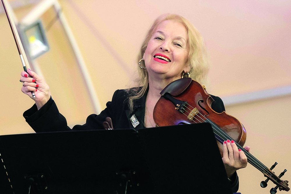 Жеке топтық фотосурет Смотреть порно онлайн трахается қызы