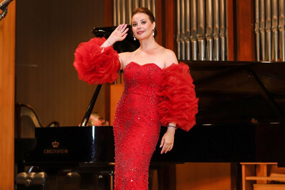 Иллюстрациялары бар порно поэзия