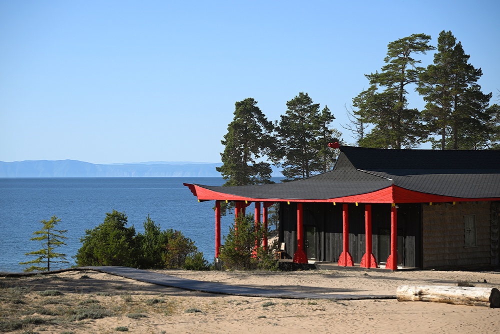 Туристический дом на берегу озера Байкал