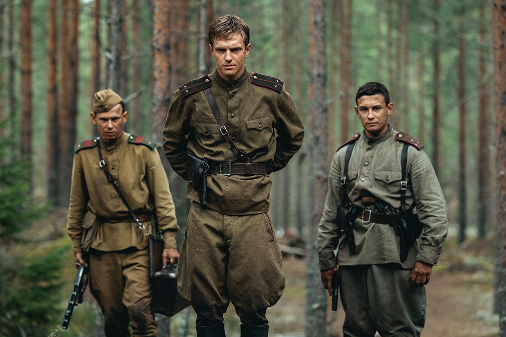 Кадр из фильма "Август".