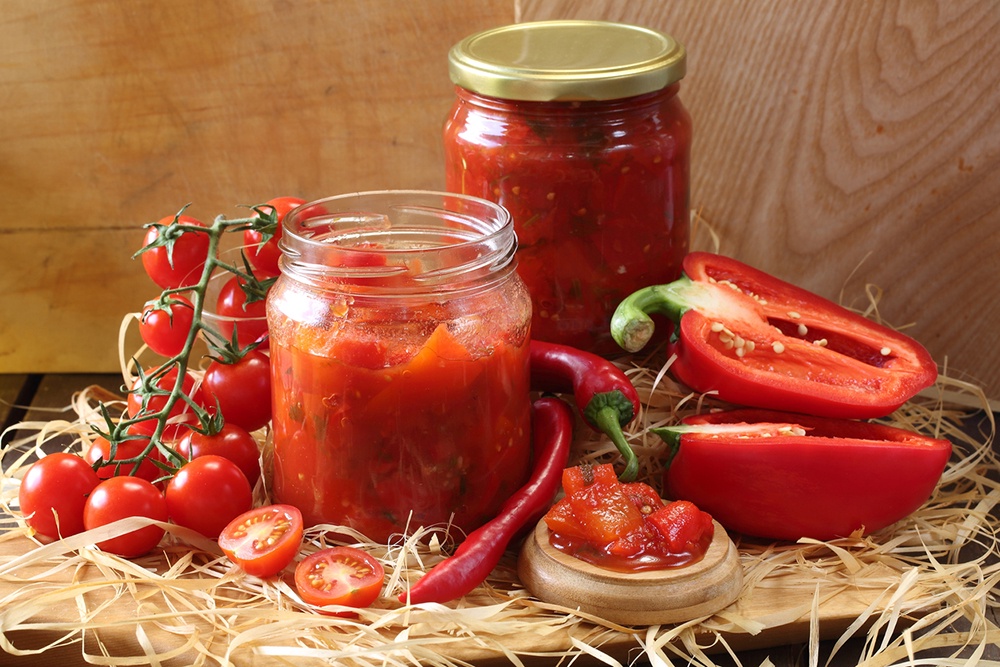 Лечо с помидорами