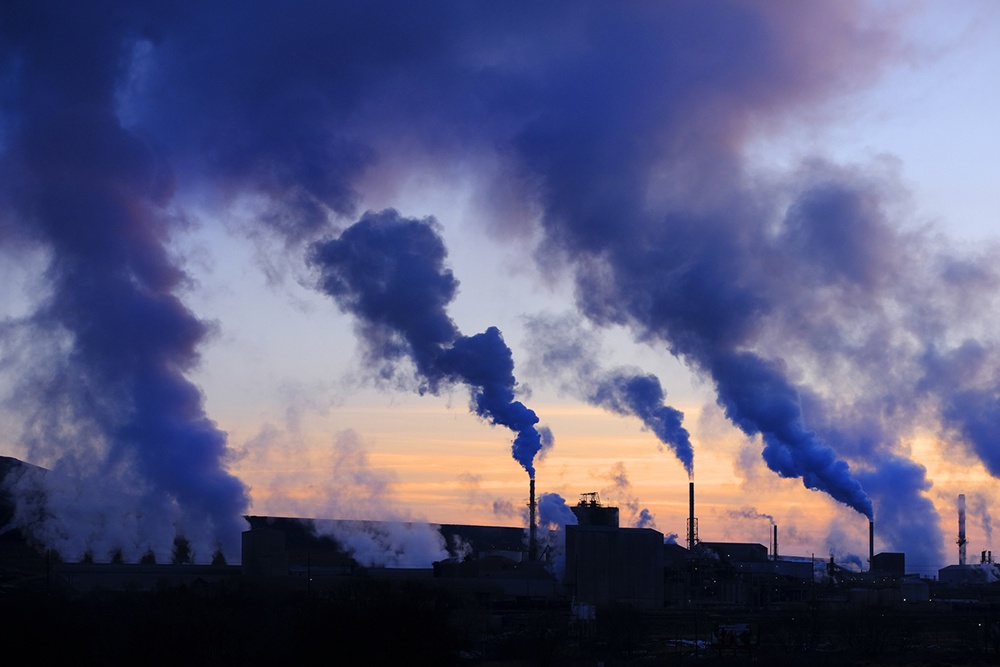 Загрязнение атмосферы выбросами промышленного предприятия