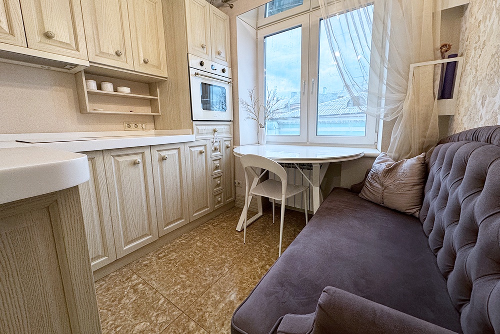 Диван на кухне