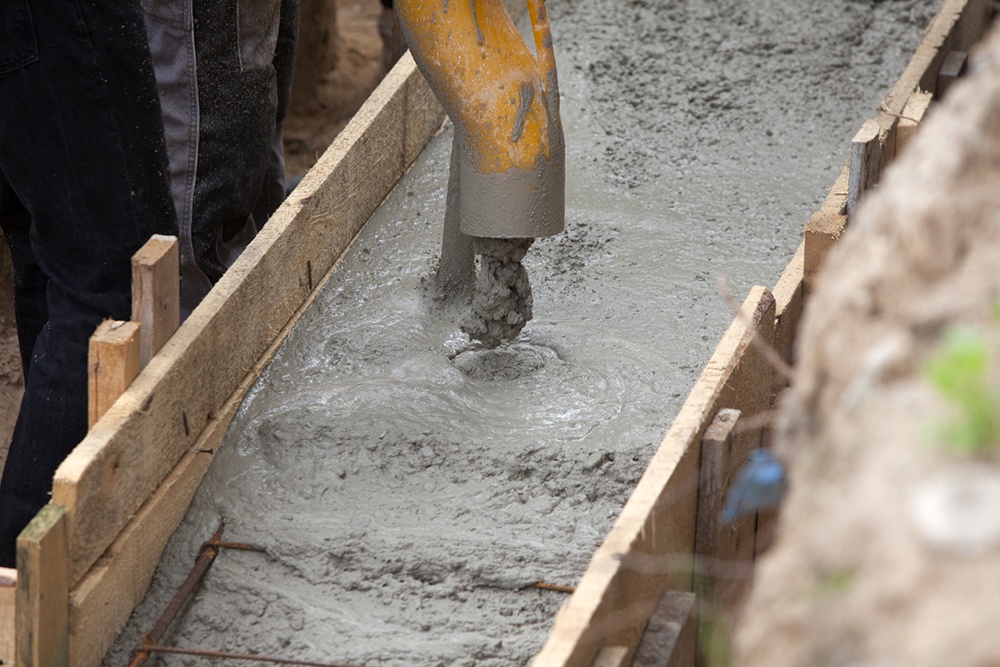 Заливка бетонного фундамента