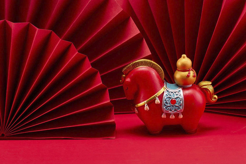 Красная лошадь - символ нового года