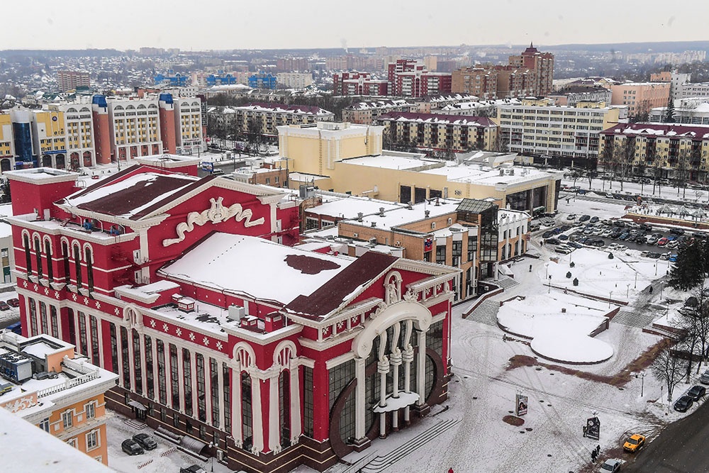 Вид на историческую часть города и новостройки в  городе Саранске, Мордовия