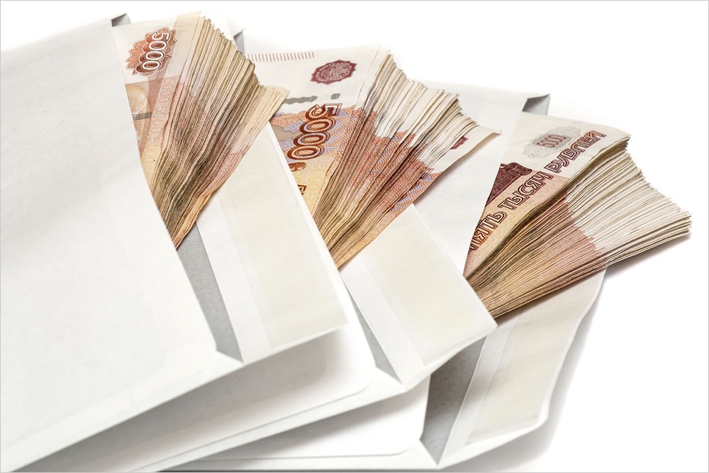 Рубли разложены по разным конвертам