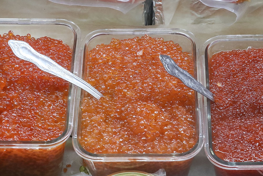 Икра на развес в магазине