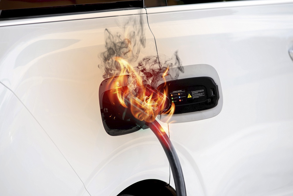 Возгорание электромобиля