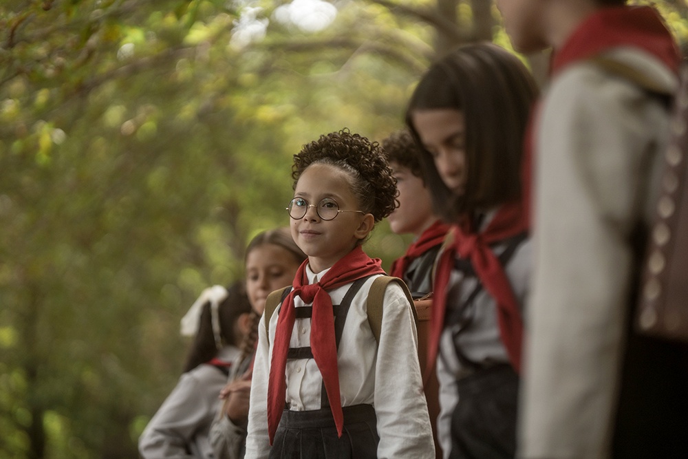 Кадр из сериала "Манюня: Детство Ба".