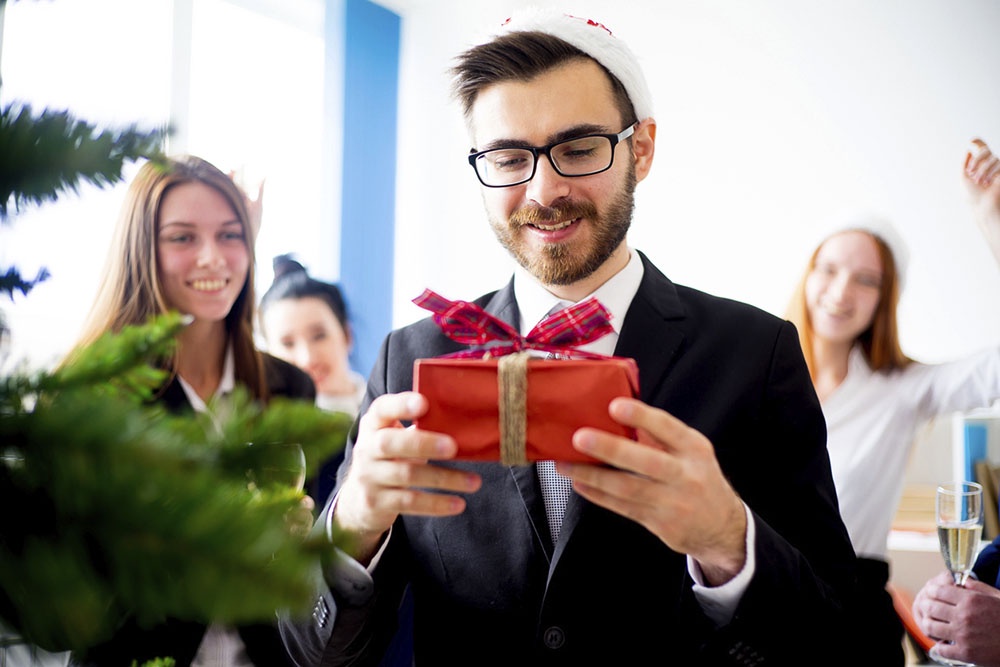 Офис новый год подарки