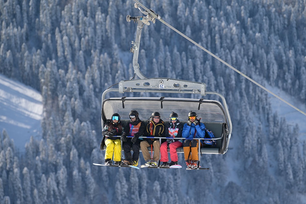 Горнолыжный курорт  "Роза Хутор" в Сочи.