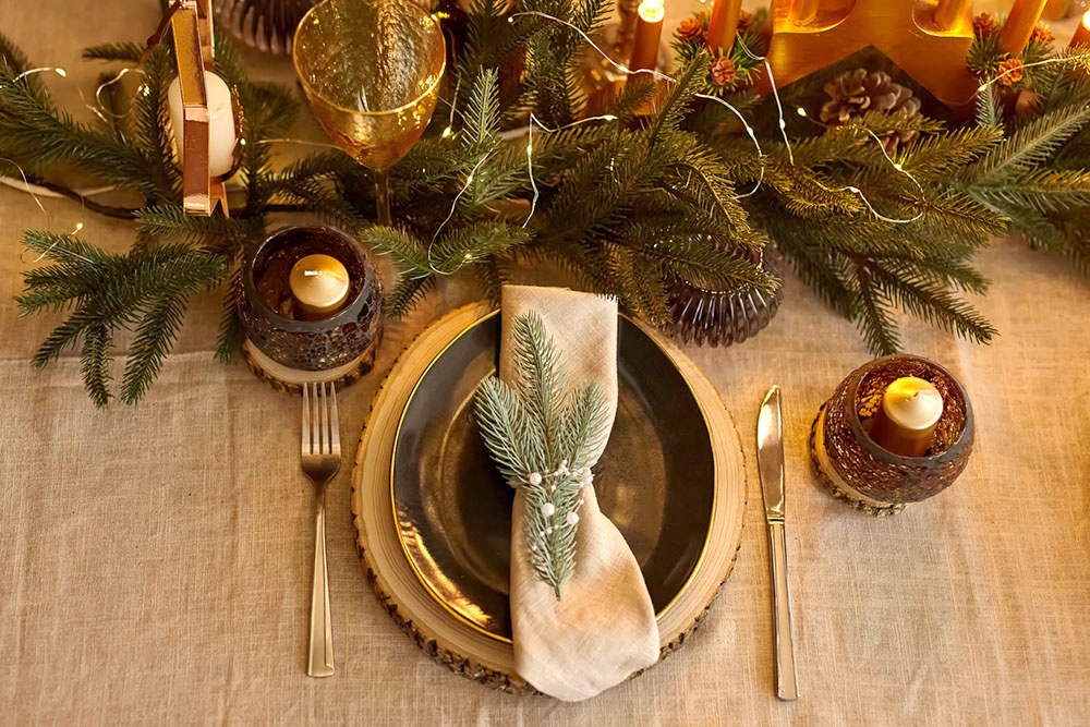 новогодняя композиция на столе