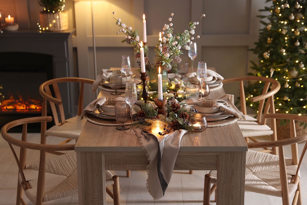 новогодний декор дома в пастельных тонах