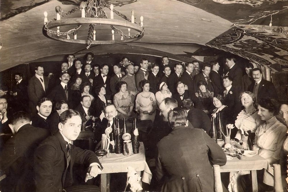 В кабаре "Бродячая собака". 1912-1913