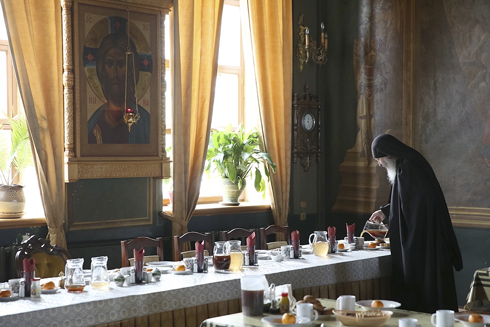 трапезная в храме