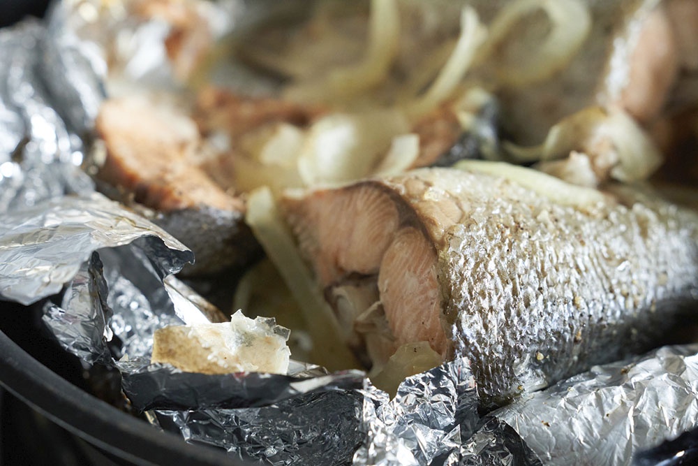 Горбуша целиком в духовке в фольге