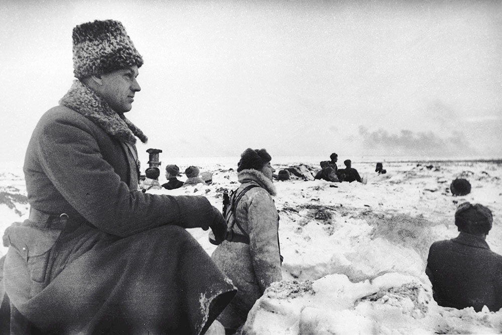 Константин Рокоссовский, командующий войсками Донского фронта, генерал-лейтенант. 