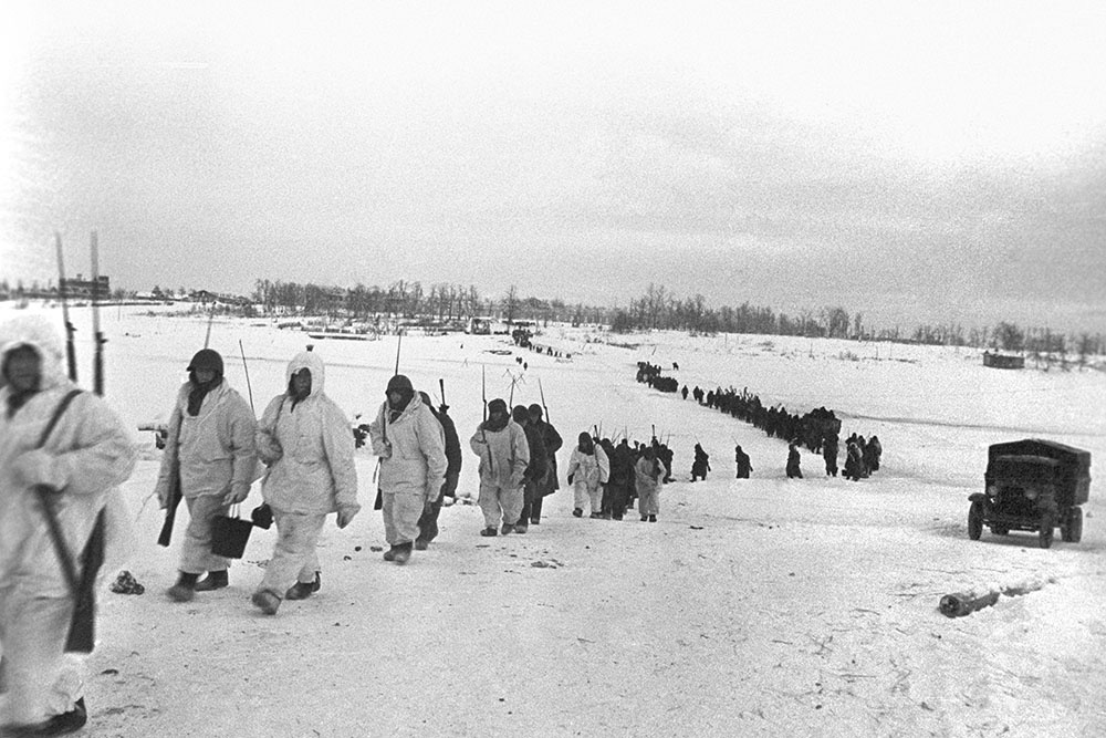 Демянская наступательная операция - операция войск Северо-Западного фронта Красной армии в районе поселка Демянск