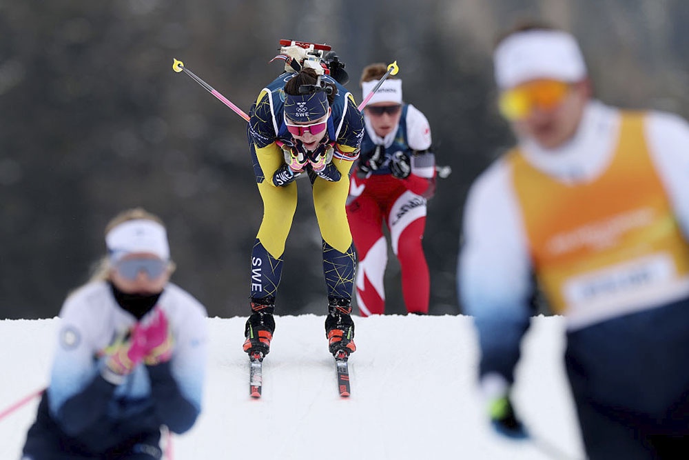 Тренировка перед началом Олимпийских игр 2026 года на биатлонной арене в Антерсельве.