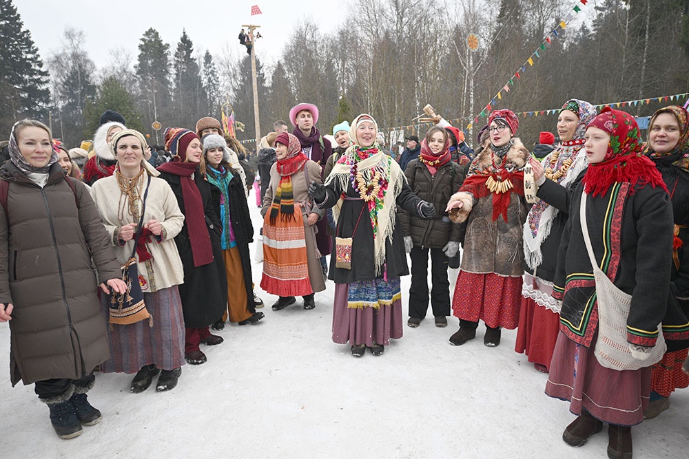 Празднование Бакшевской масляницы в Подмосковье.