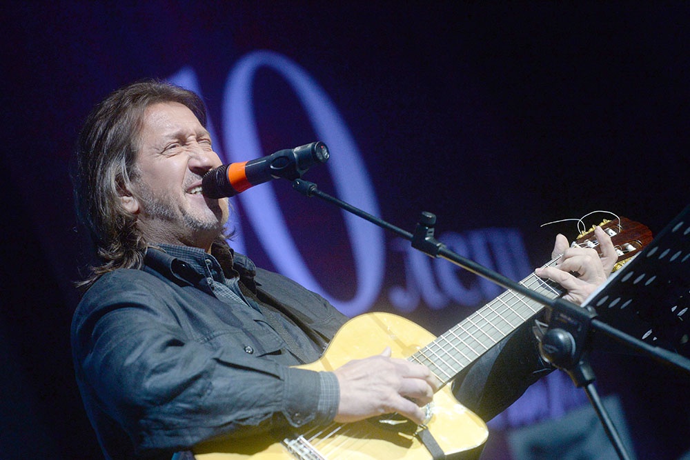 Певец Олег Митяев.