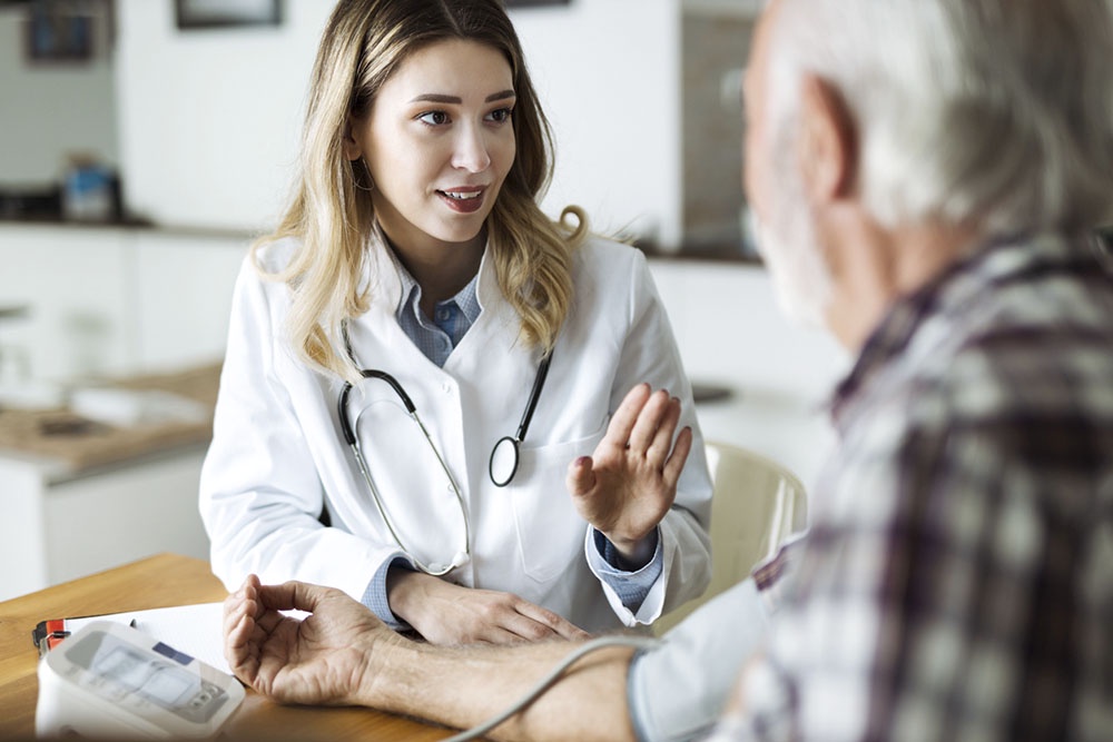 Пациент на приеме у врача.