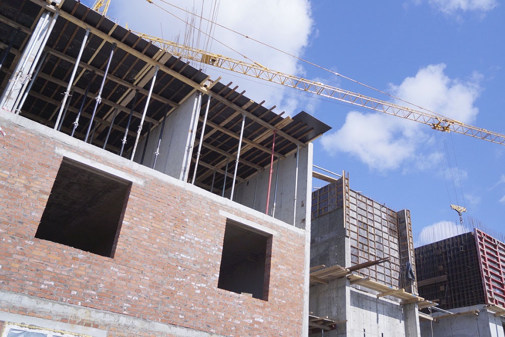 Новый строящийся квартал в большом городе