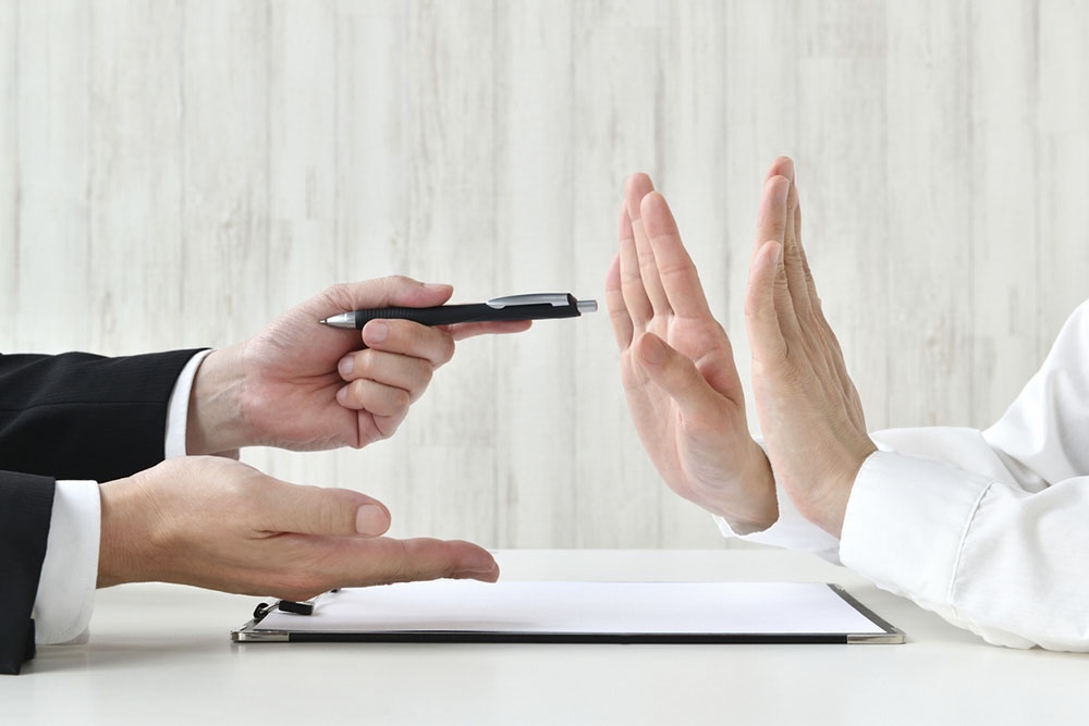 Отказ от совершения сделки по доверенности.