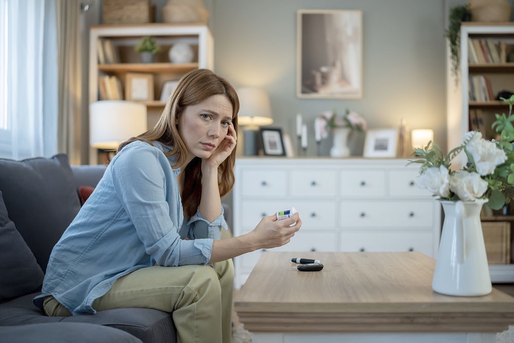 Женщина озадачена результатом анализа.