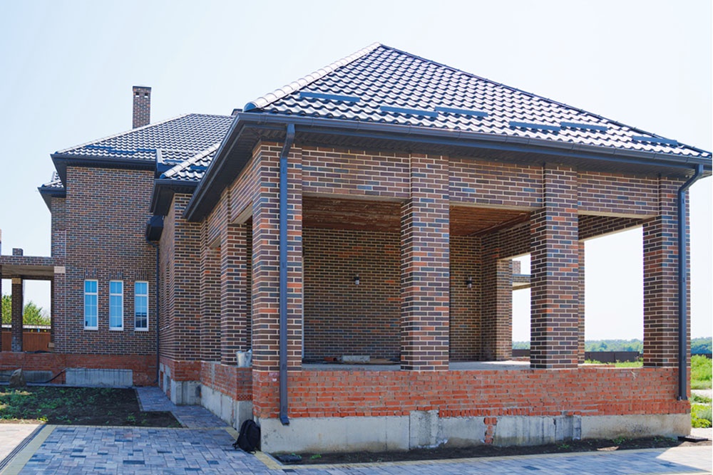 Строительство кирпичного дома.