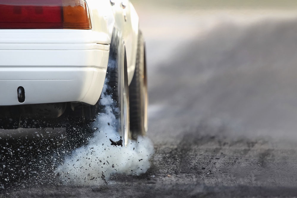 Взлом автомобиля. Угон автомобиля. Как снизить риск угона.