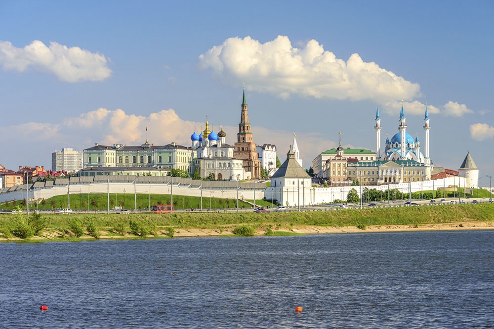 Мечеть Кул-Шариф и Казанский Кремль. Казань на майские праздники.