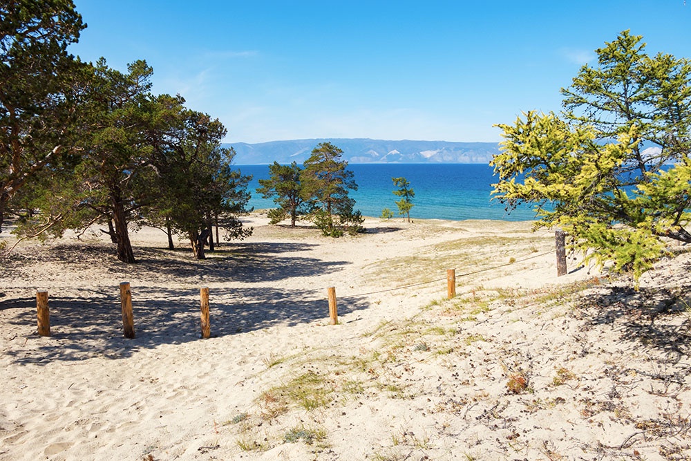 Сарайский пляж на острове Ольхон.