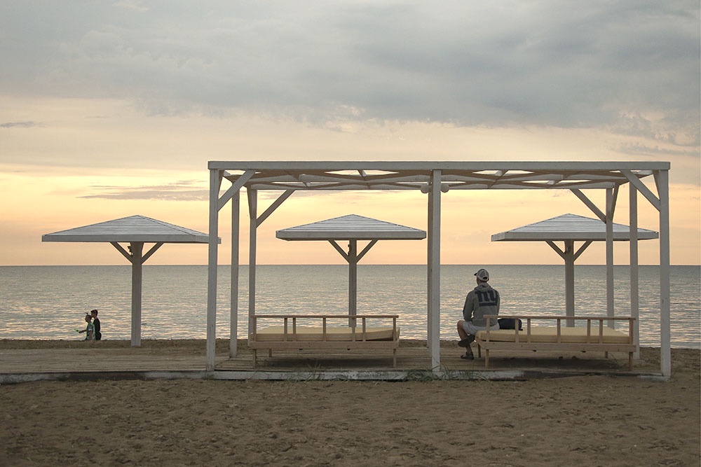 Побережье поселка Оленевка.Пляж "Майами".