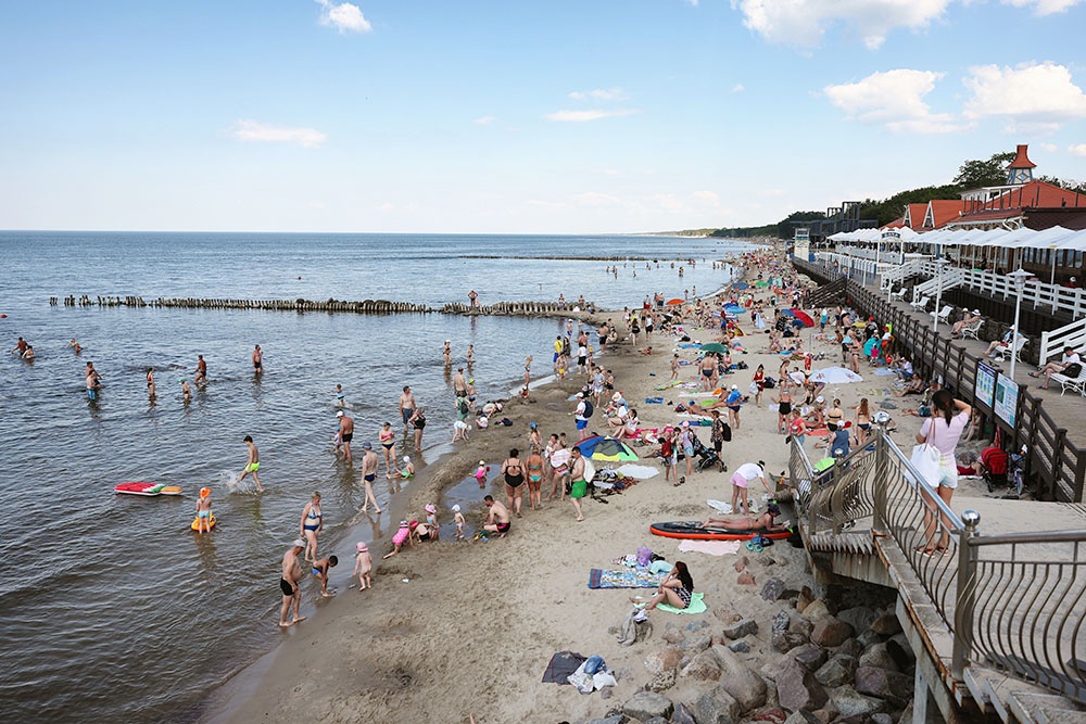Пляж в Зеленоградске Калининградской области.