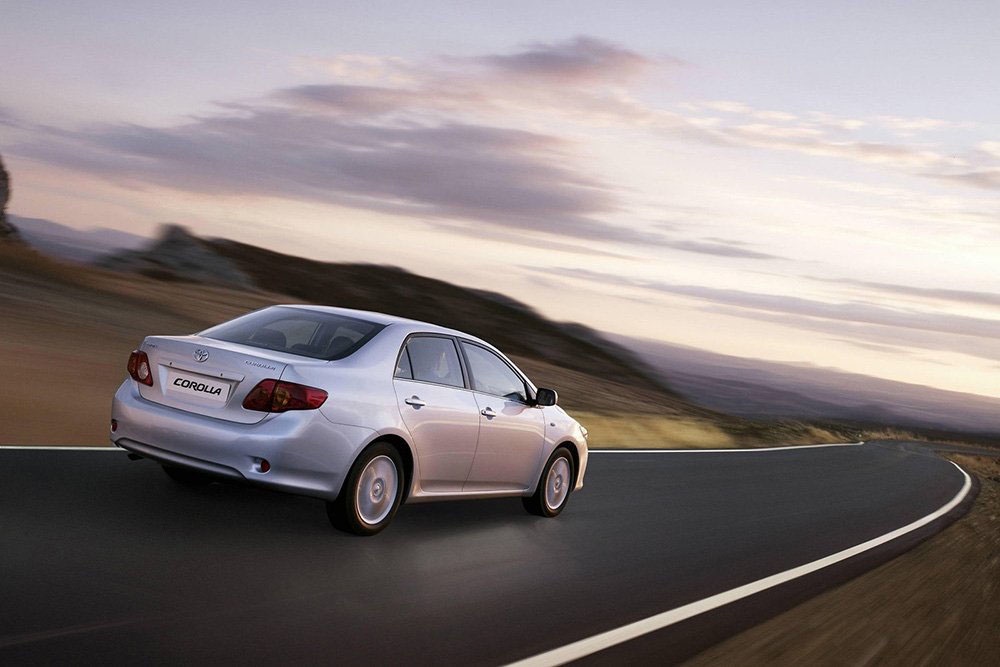 Toyota Corolla. Надежный городской автомобиль.
