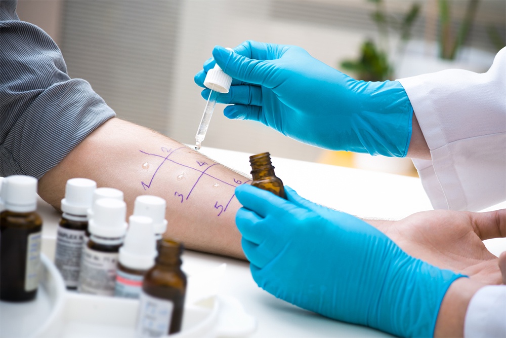 у больного берут пробы