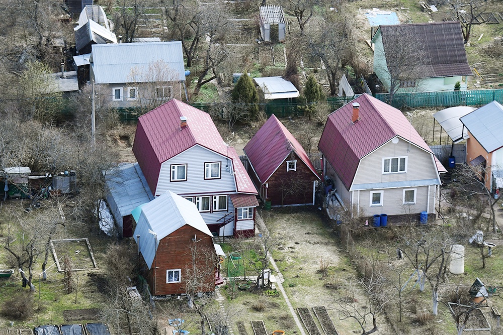 Вид на дачи