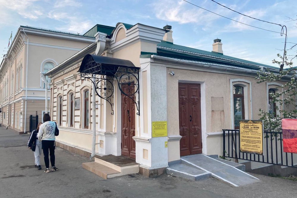 Вид на Музей одной картины