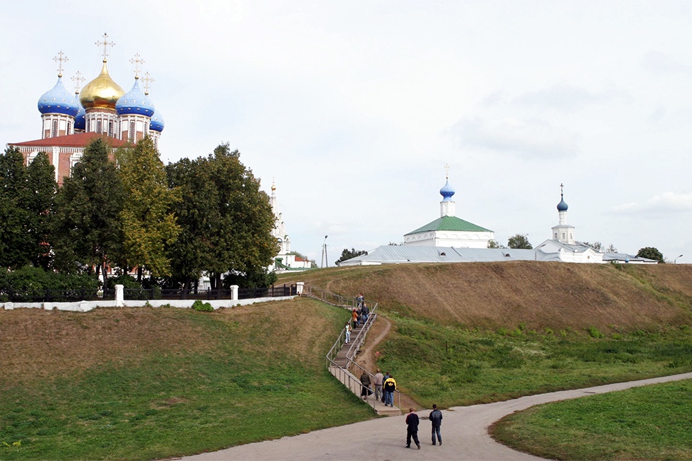 вид на Рязанский кремль