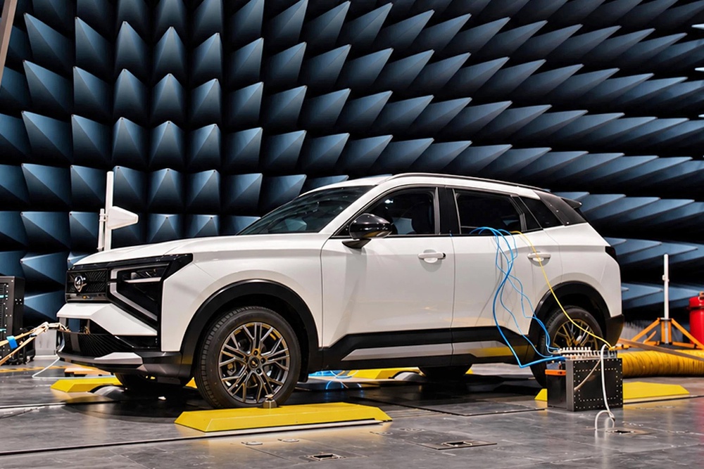АвтоВАЗ рассказал, как Lada Azimut проверяли на устойчивость к электромагнитным помехам фото: АвтоВАЗ рассказал, как Lada Azimut проверяли на устойчивость к электромагнитным помехам