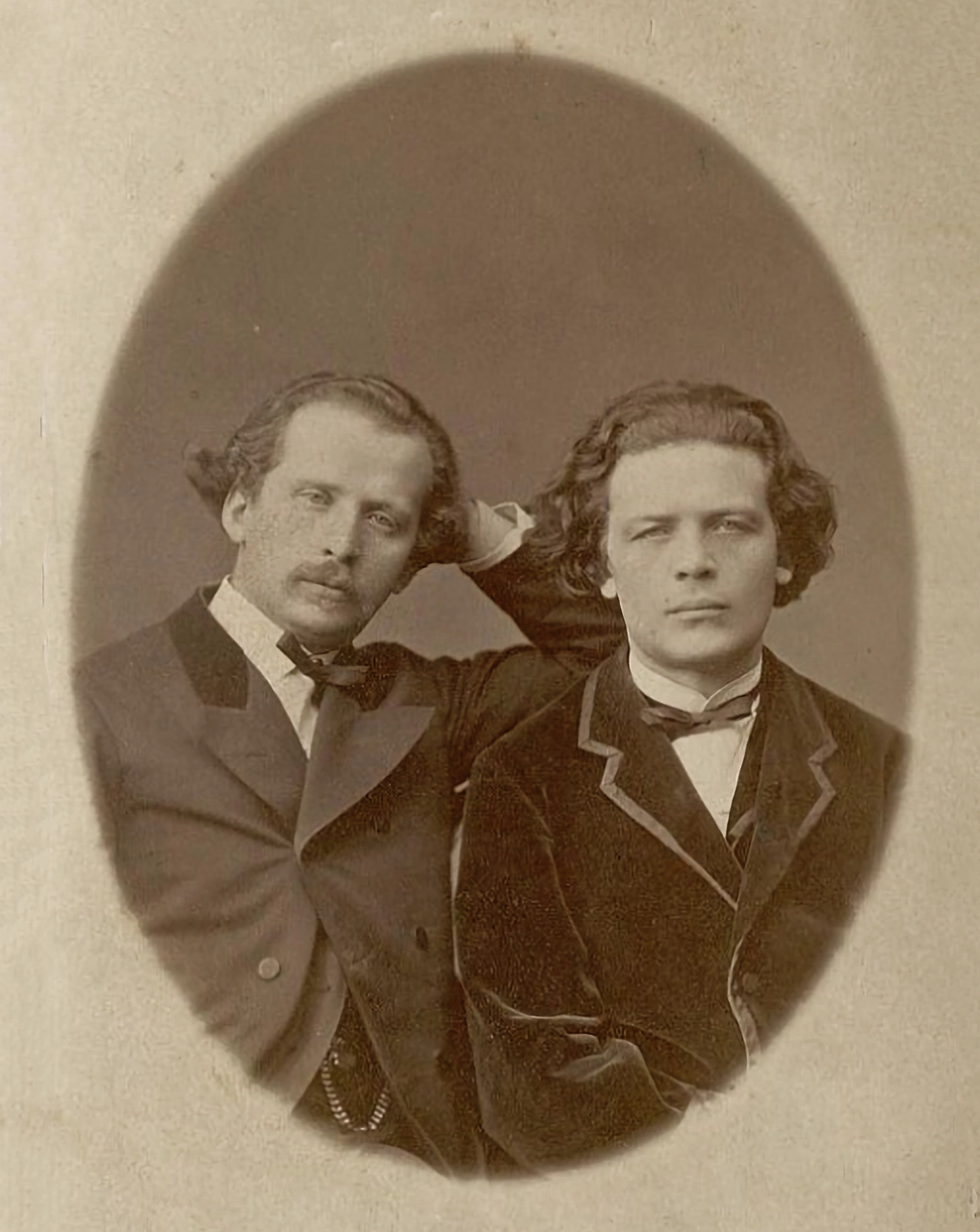 Николай и Антон Рубинштейны. 1870-е гг.