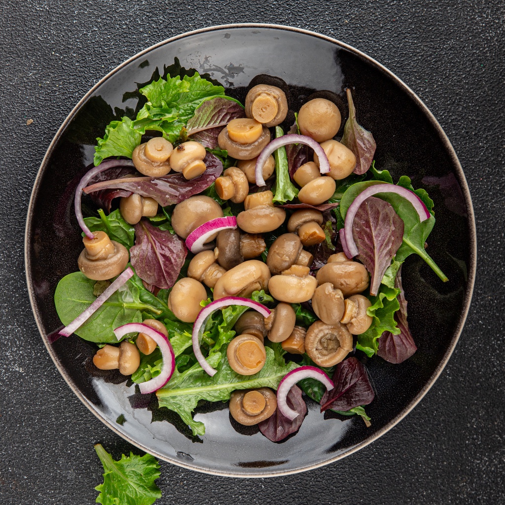 грибы в тарелке