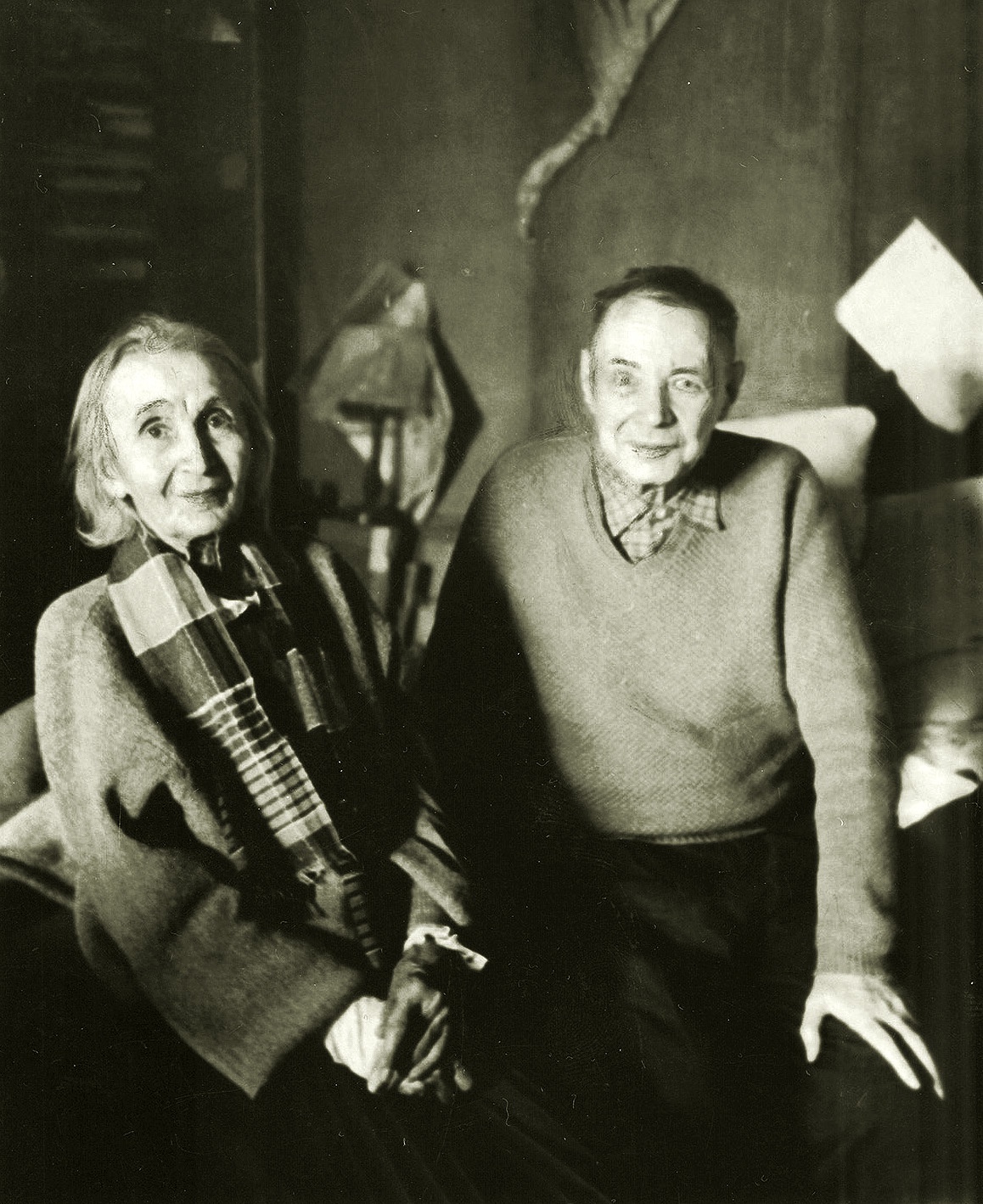 Наталия Гончарова и Михаил Ларионов в Париже. 1956