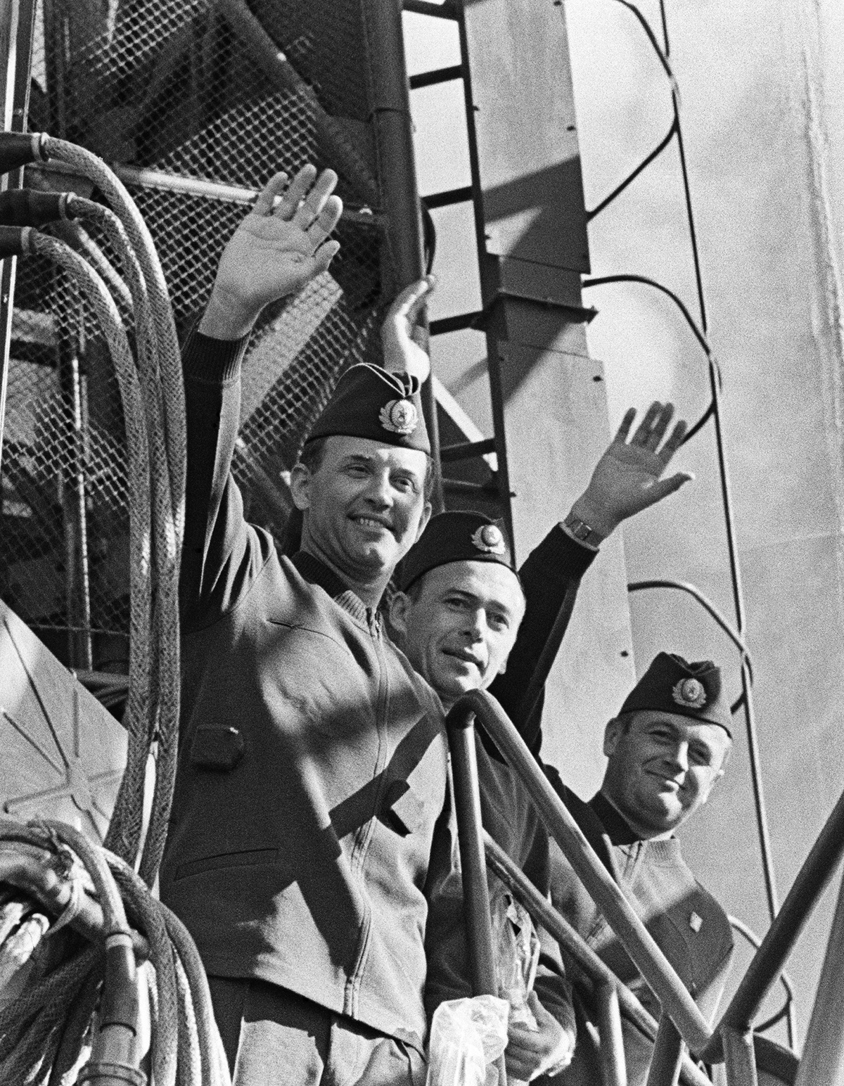 Георгий Добровольский, Виктор Пацаев и Владислав Волков перед стартом 6 июня 1971 года