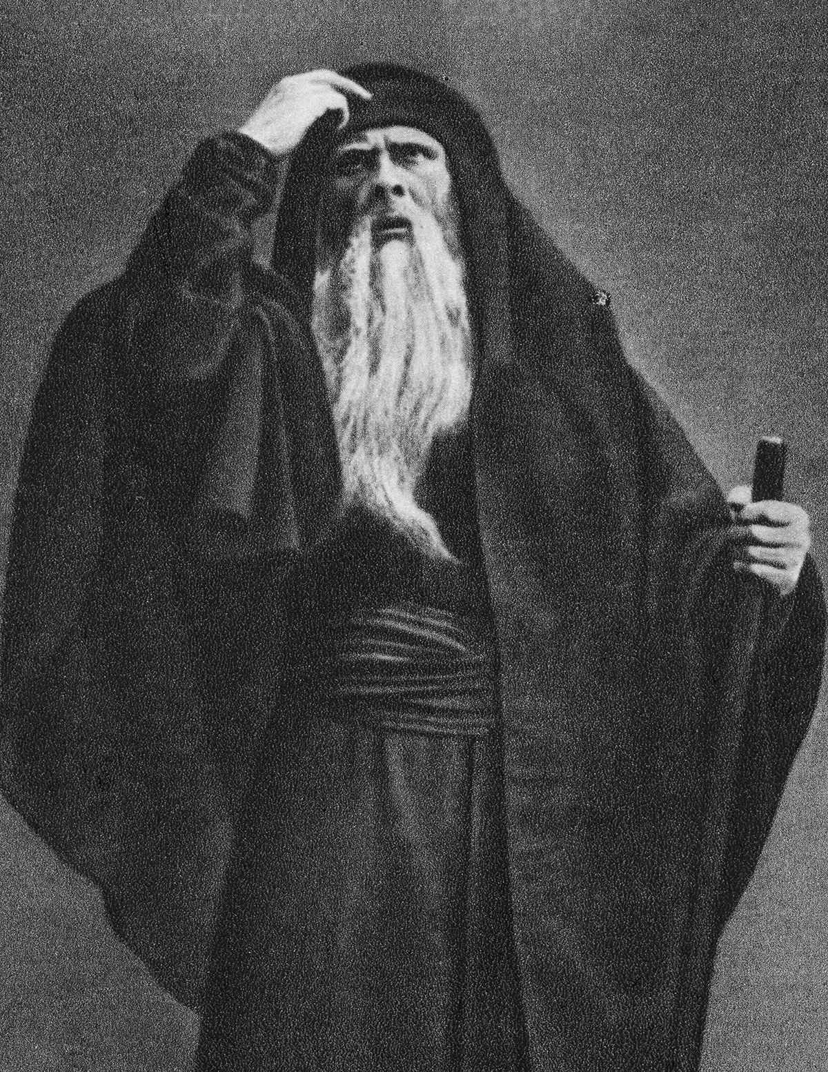 Федор Шаляпин в роли Досифея в опере "Хованщина". 1911