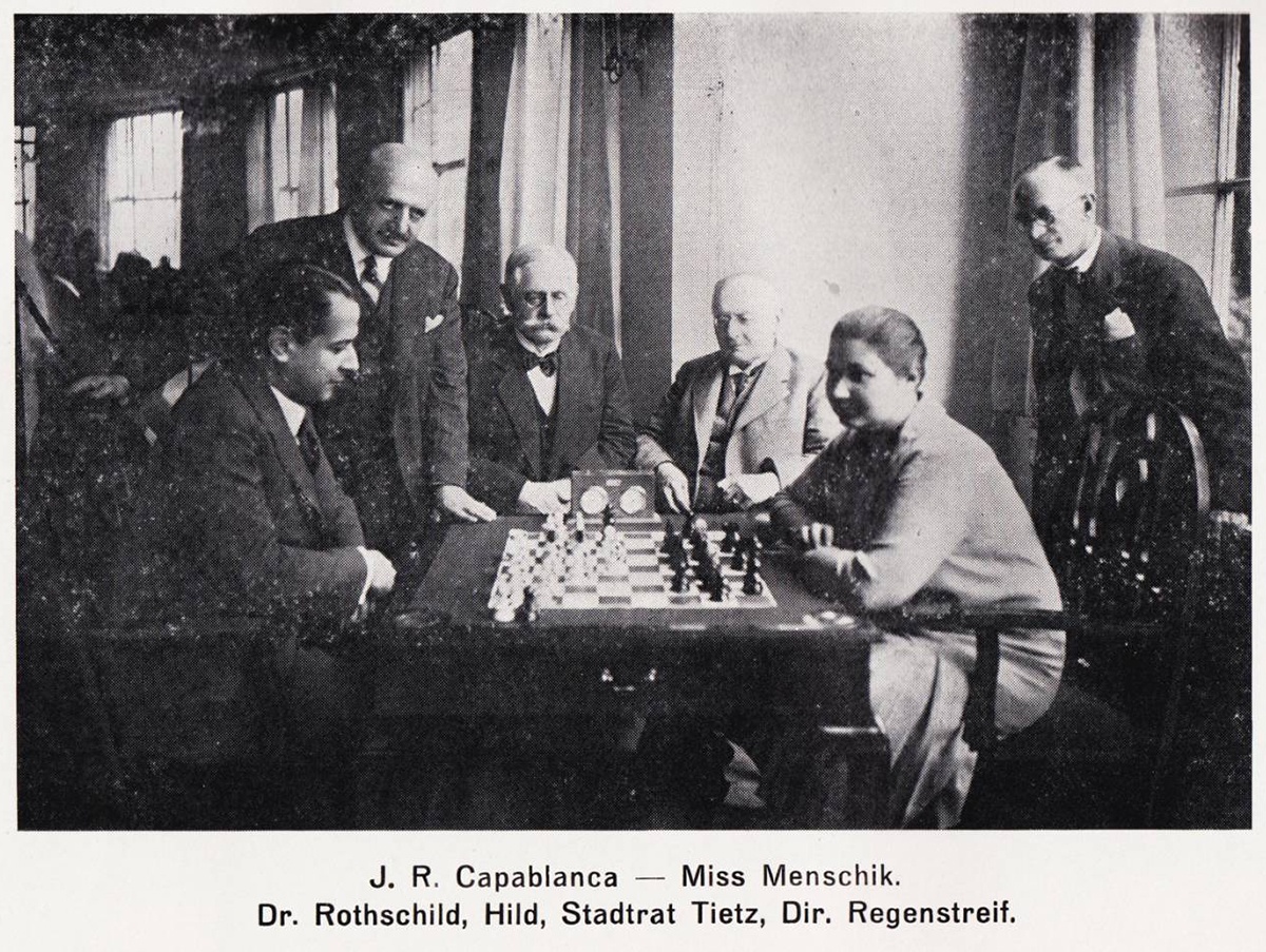 Партия Хосе Рауль Капабланка - Вера Менчик. 1929